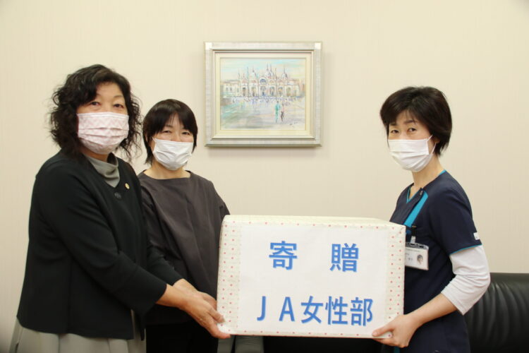 【ＪＡところ通信】女性部が常呂厚生病院へマスクを寄贈しました！