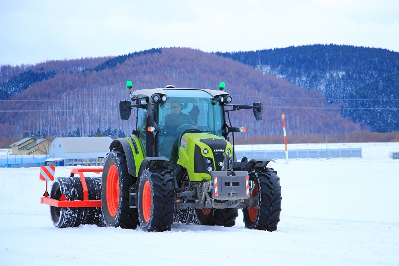 【ＪＡところ通信】雪踏み作業を撮影しました